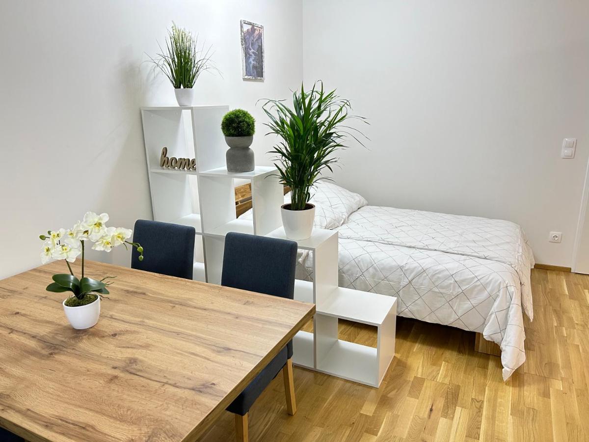55 M2 Stylish Apartment With Balcony & Parking เวียนนา ภายนอก รูปภาพ