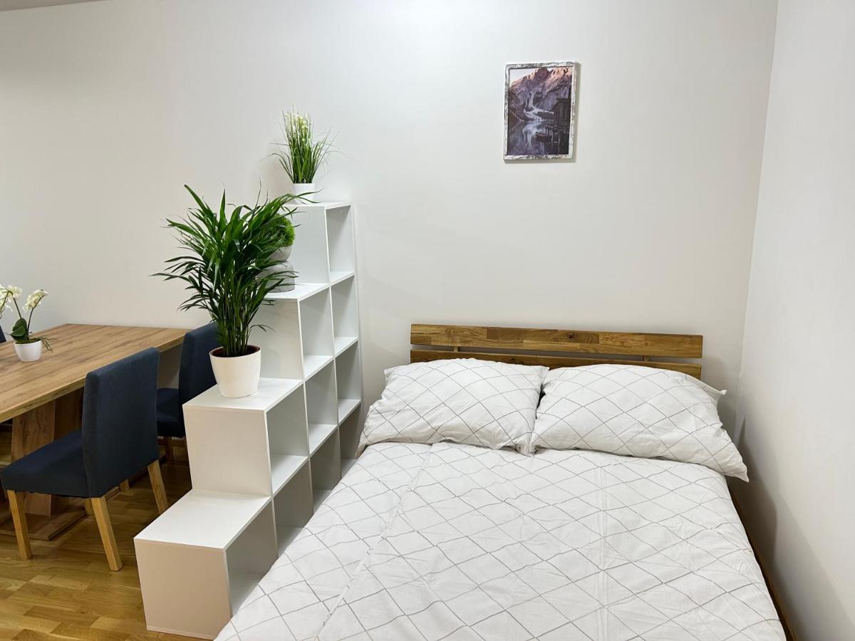 55 M2 Stylish Apartment With Balcony & Parking เวียนนา ภายนอก รูปภาพ