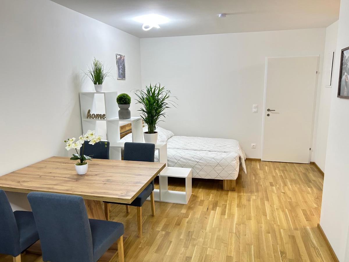 55 M2 Stylish Apartment With Balcony & Parking เวียนนา ภายนอก รูปภาพ